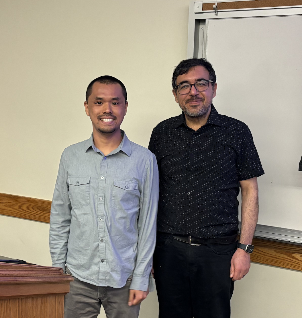 Atsushi successfully defended his doctoral dissertation.